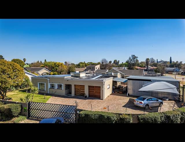 5 BEDROOM HOUSE FOR SALE IN POMONA